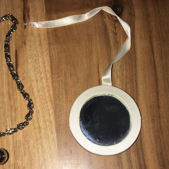 Vintage Valerie Stevens Pleated Satin Mini Bag with Kiss Lock and Floral Edging - Picture 4 of 6